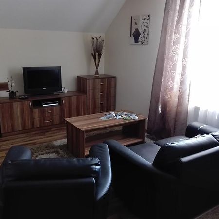 הרבוצ'יסה Village House Fonzy מראה חיצוני תמונה
