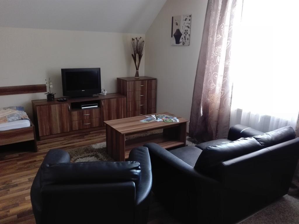 הרבוצ'יסה Village House Fonzy מראה חיצוני תמונה