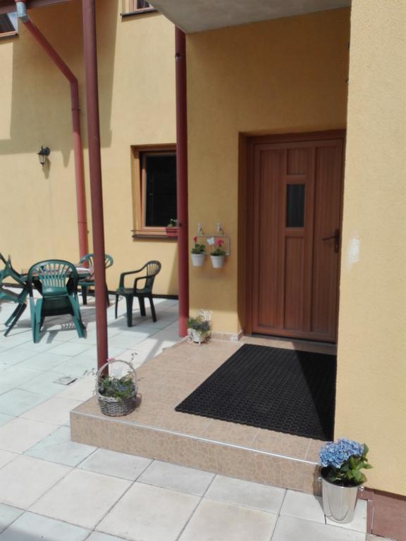 הרבוצ'יסה Village House Fonzy מראה חיצוני תמונה
